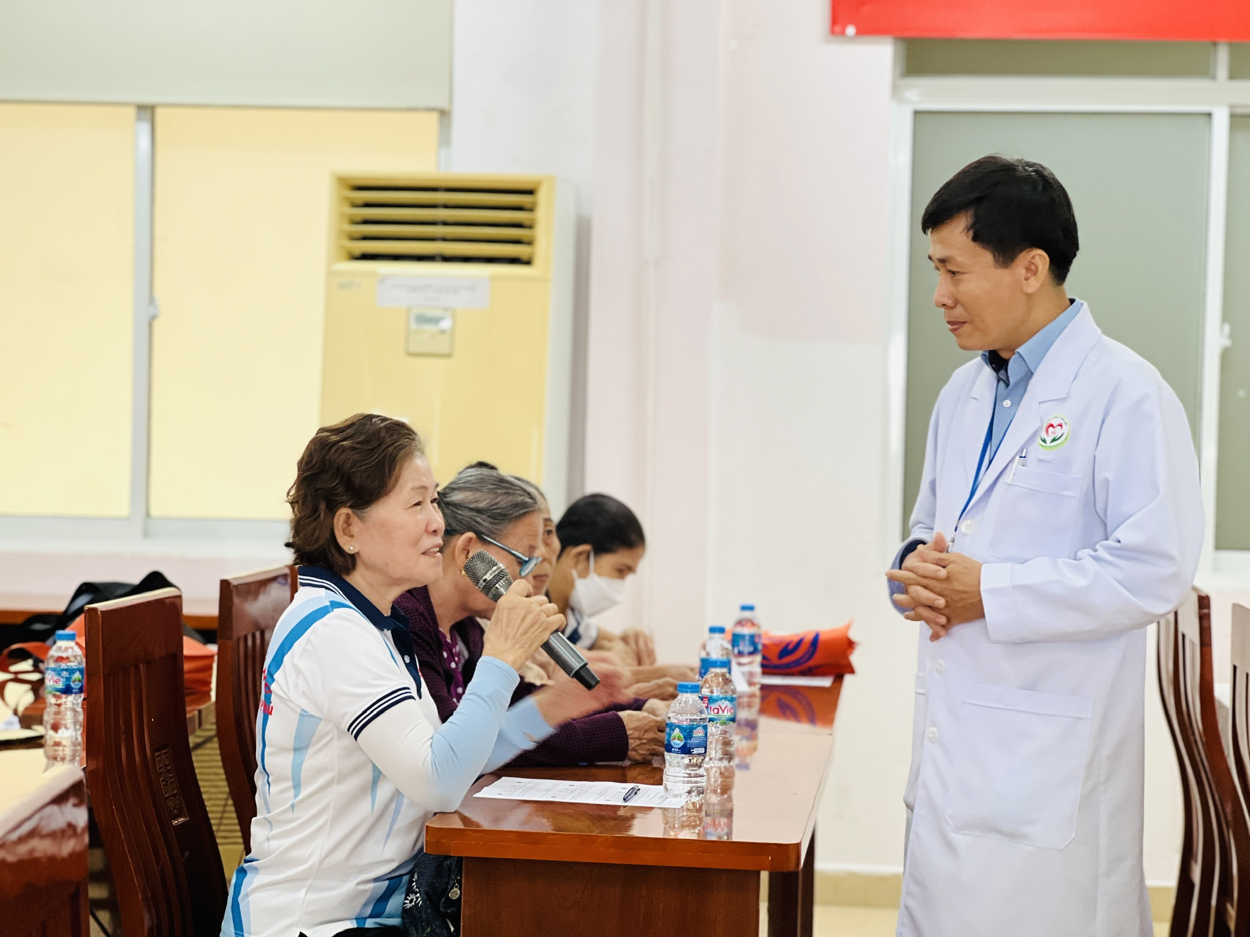 Những bệnh dễ gặp sau thời gian sinh hoạt, ăn uống thất thường và cách kiểm soát