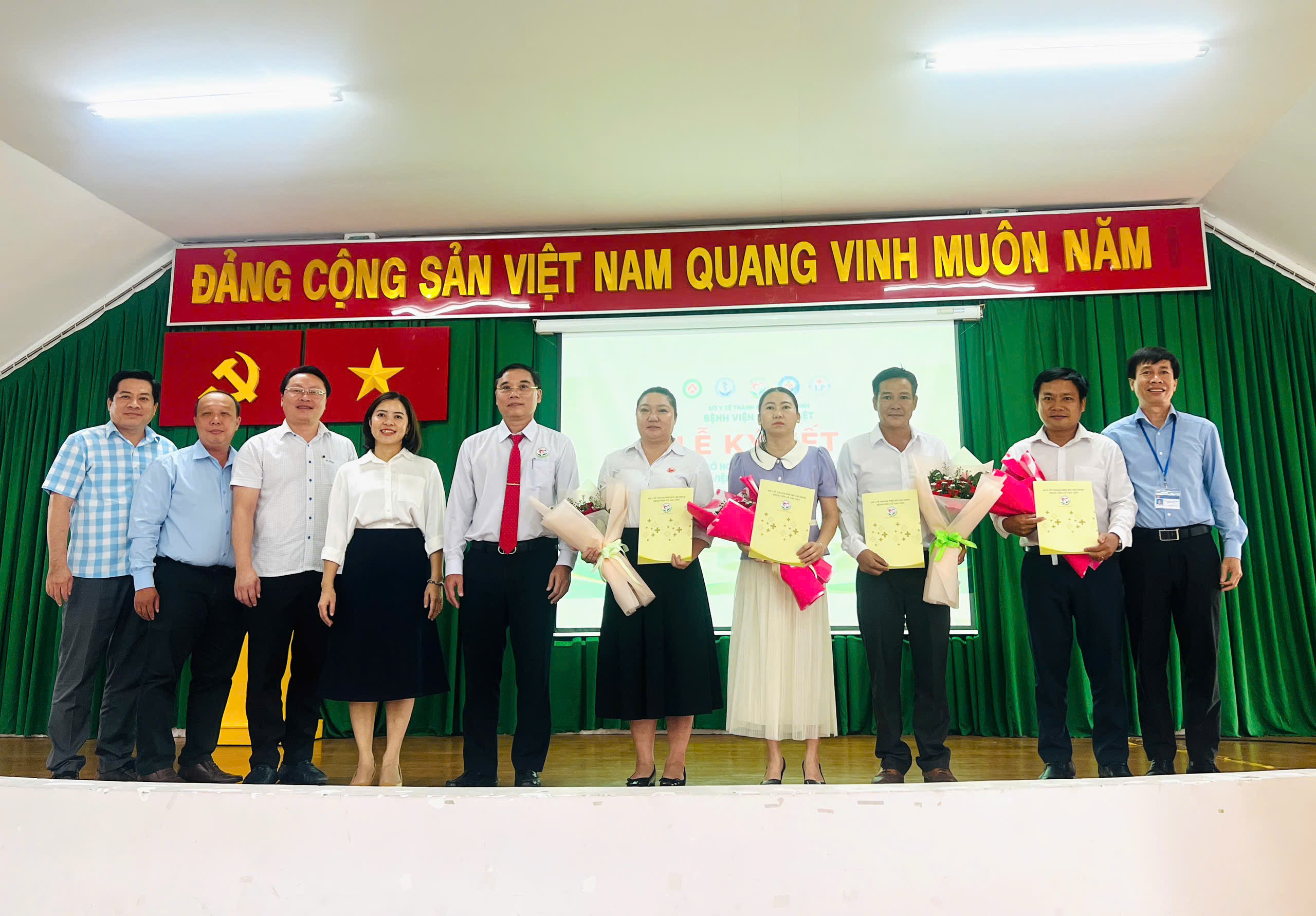 Bệnh viện Lê Văn Việt đồng hành cùng 4 Trạm Y tế tăng cường năng lực tuyến cơ sở, giảm chuyển tuyến không cần thiết