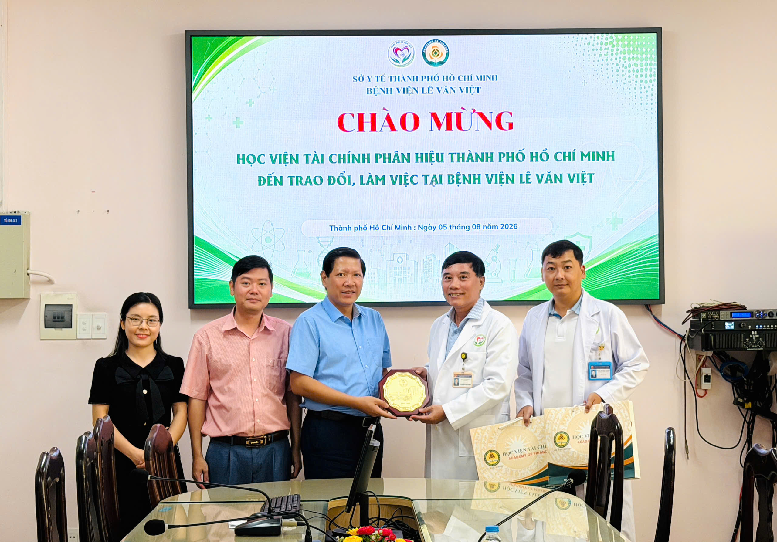 Bệnh viện Lê Văn Việt thúc đẩy hợp tác chăm sóc sức khỏe với Phân hiệu Học viện Tài chính tại TP. Hồ Chí Minh