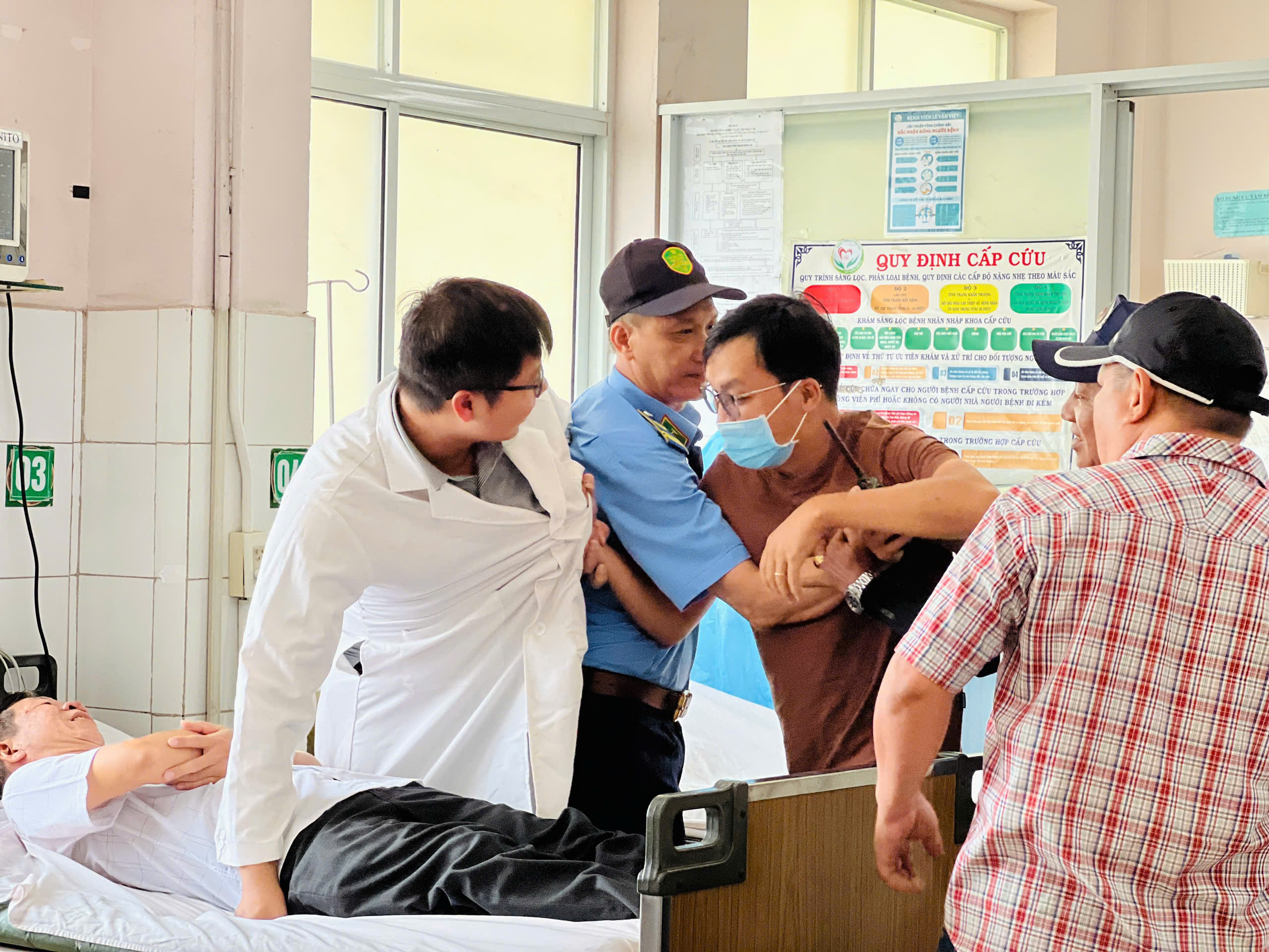 Xử lý tình huống gây rối tại Khoa cấp cứu, diễn tập phản ứng nhanh tại Bệnh viện Lê Văn Việt